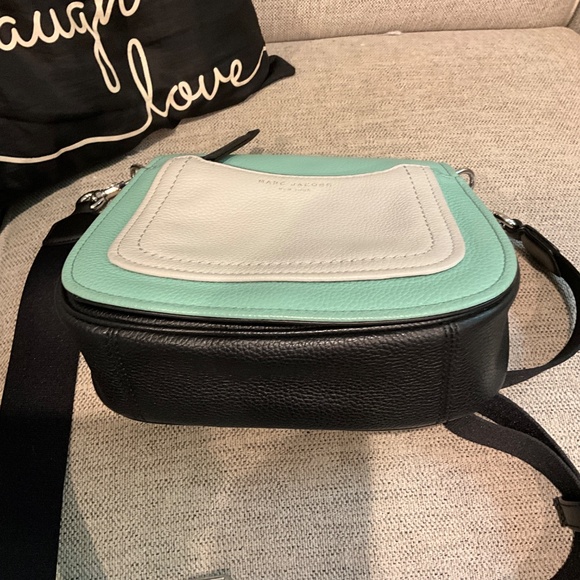 Marc Jacobs Crossbody - Picture 2 of 4